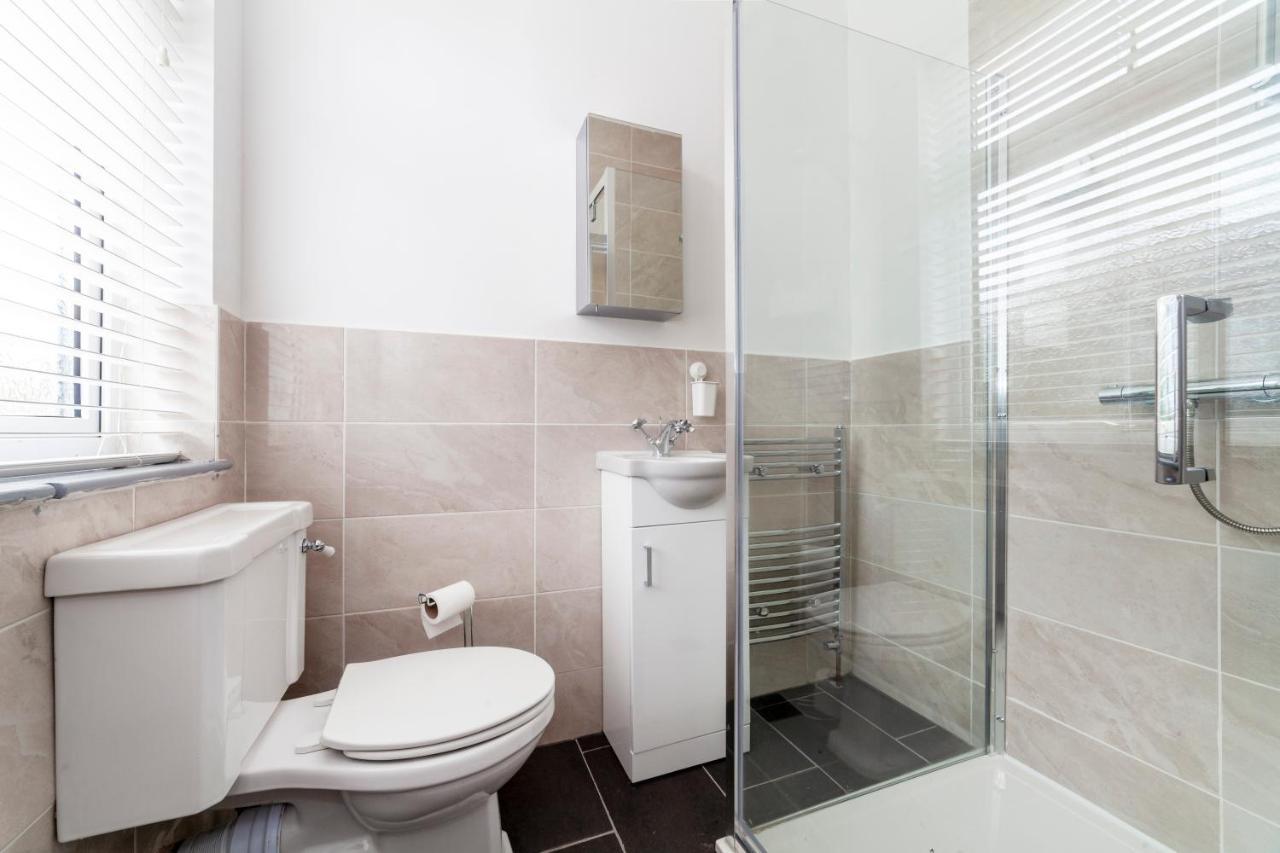 Highlands Gardens Suites Ilford Exteriér fotografie